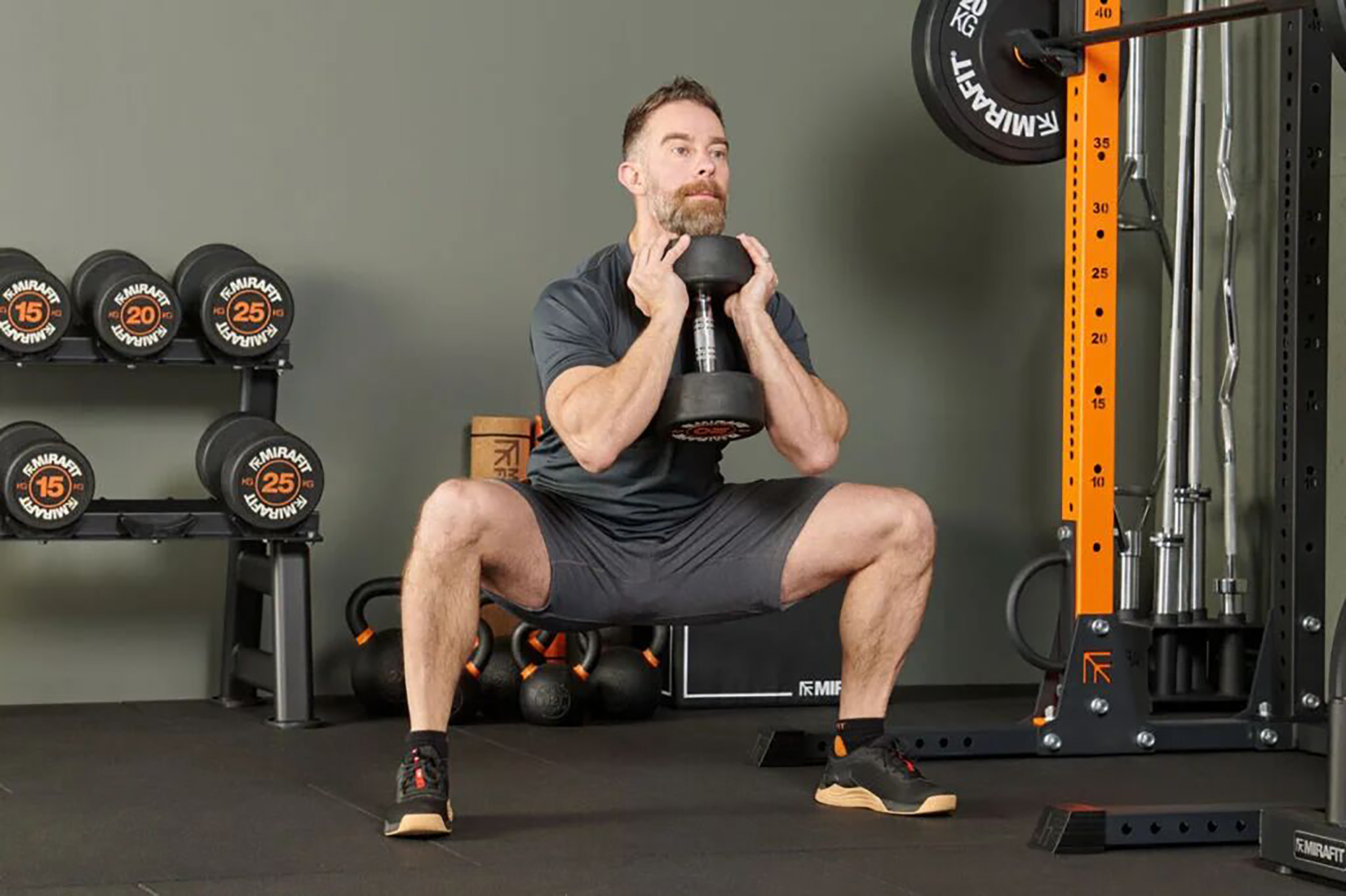 Sumo Squat سومو اسکات
